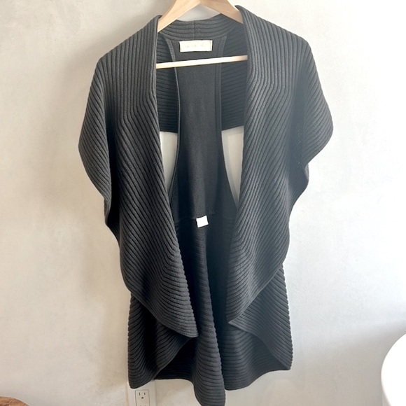 Laurie b. Sweater Vest - Picture 14 of 14